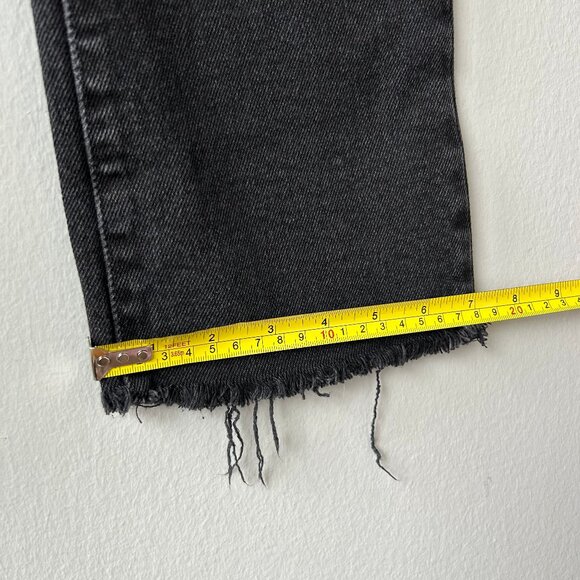 Madewell Cali Demi-Boot Jeans Black Wash Denim Raw Hem Size 26 Womens - Picture 8 of 9